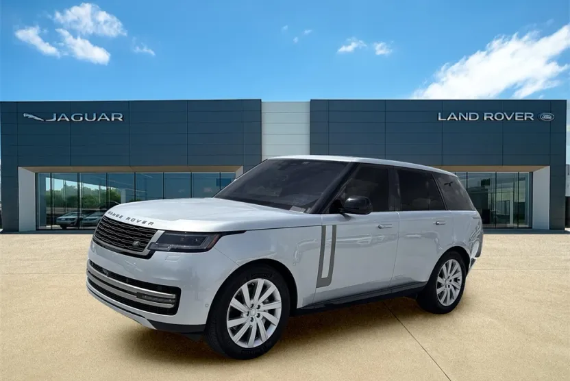 2023 Land Rover Range Rover SE photo 1