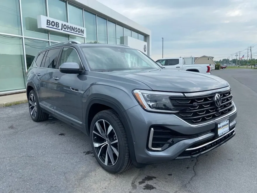 2025 Volkswagen Atlas SEL Premium R-Line photo 1