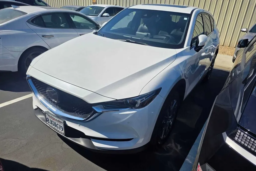 2019 Mazda CX-5 Signature photo 1