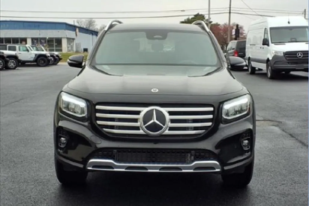 2025 Mercedes Benz GLB 250 4MATIC photo 1