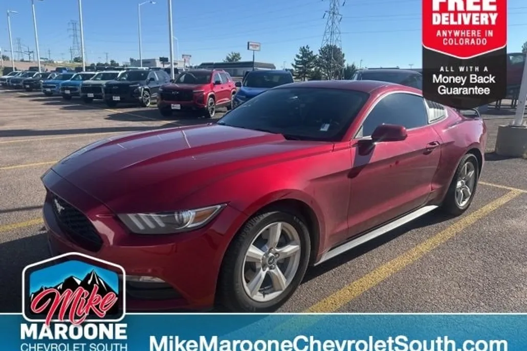 2017 Ford Mustang V6 photo 1