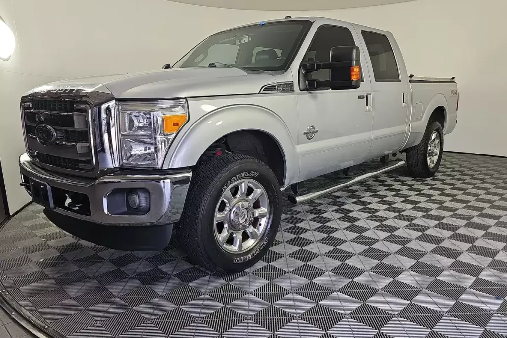 2015 Ford F-250 Lariat photo 1