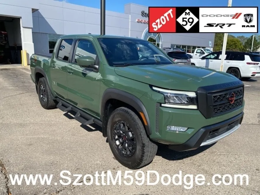 2022 Nissan Frontier PRO-4X photo 1