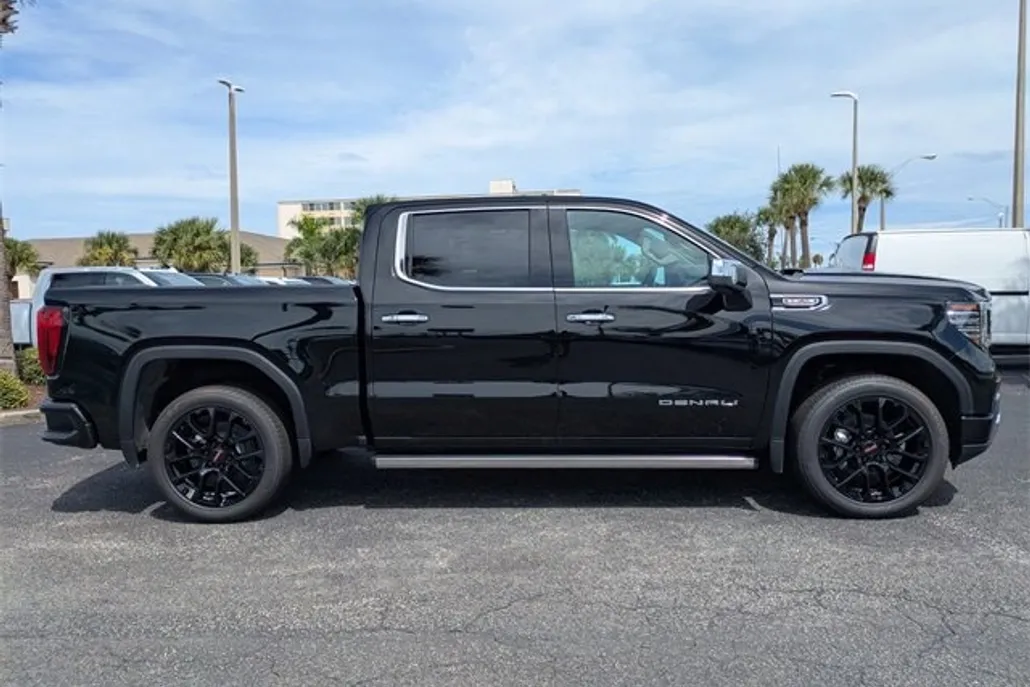 2025 Gmc Sierra 1500 Denali photo 1