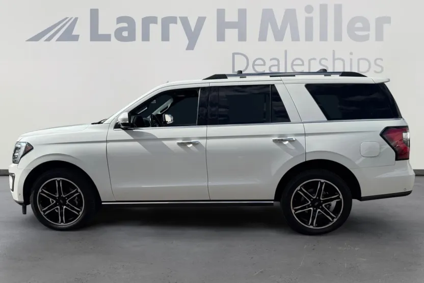 2021 Ford Expedition Limited photo 1