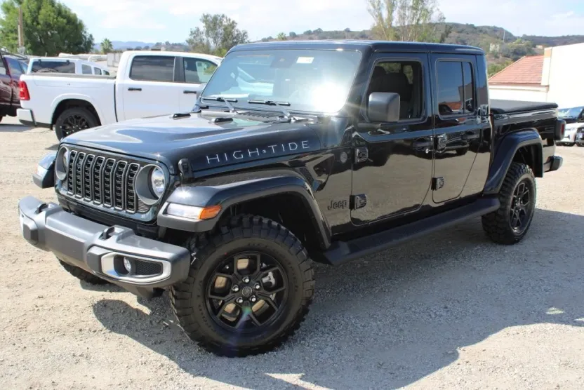 2025 Jeep Gladiator Sport photo 1