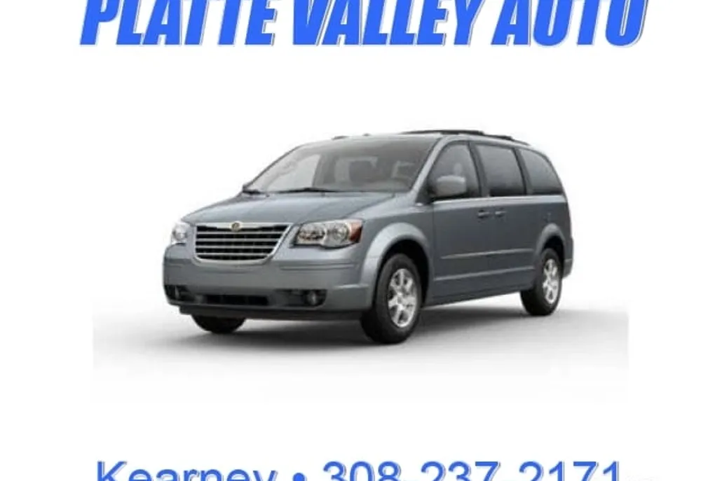 2010 Chrysler Town & Country Touring photo 1