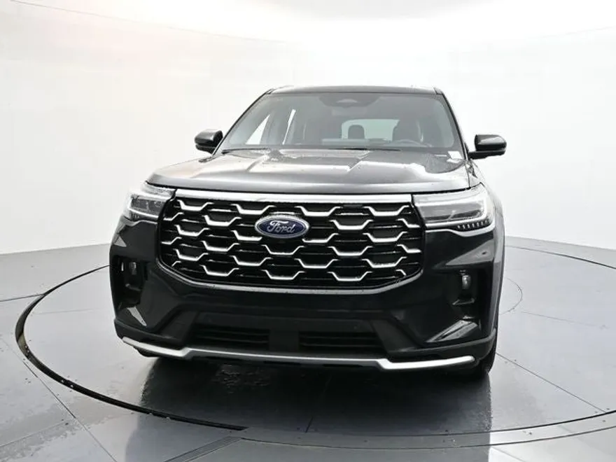 2025 Ford Explorer Platinum photo 1