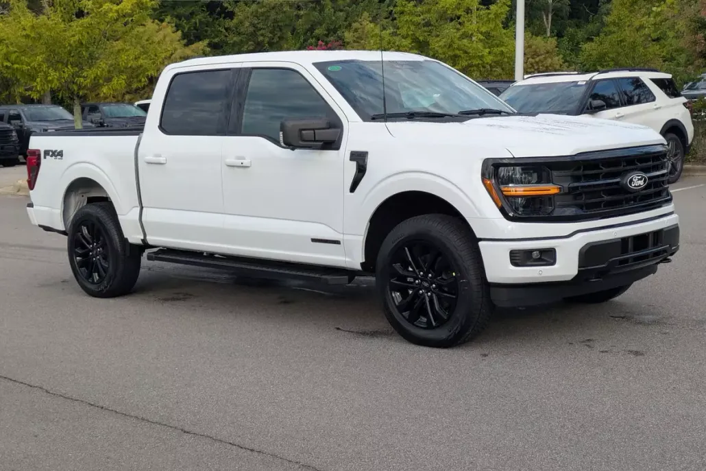 2025 Ford F-150 XLT photo 1