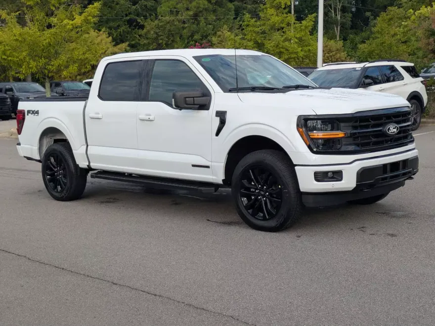 2025 Ford F-150 XLT photo 1