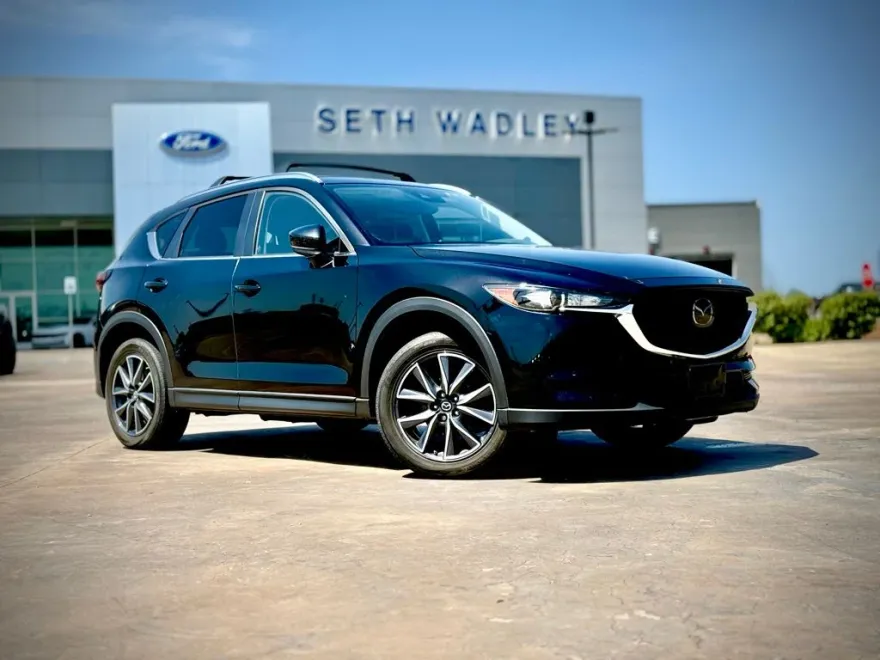 2018 Mazda CX-5 Touring photo 1