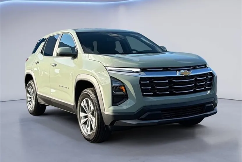 2026 Chevrolet Equinox LT photo 1