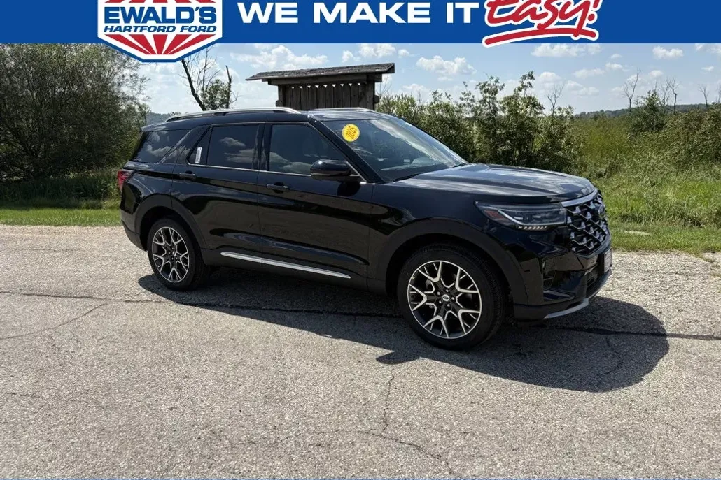 2025 Ford Explorer Platinum photo 1