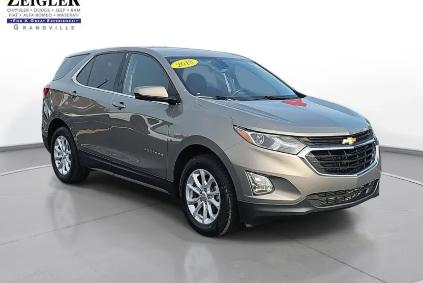 2018 Chevrolet Equinox LT photo 1