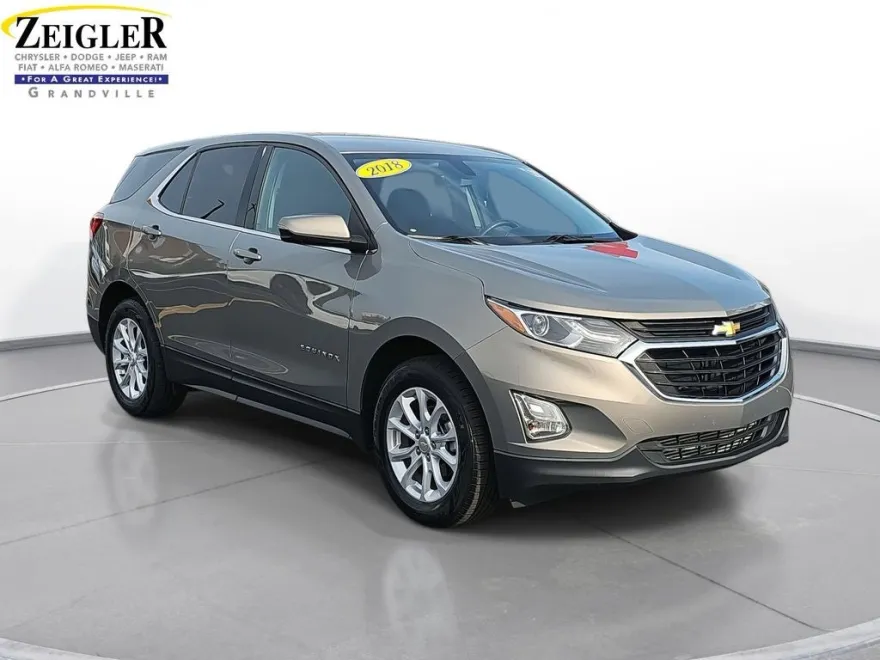 2018 Chevrolet Equinox LT photo 1