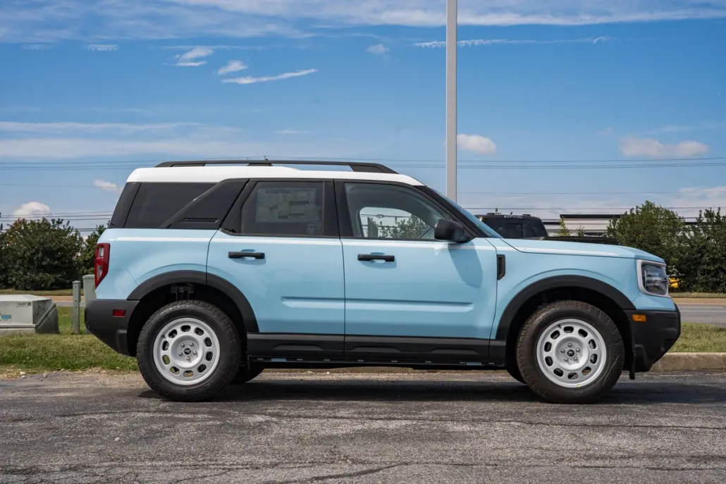 2025 Ford Bronco Sport Heritage photo 1
