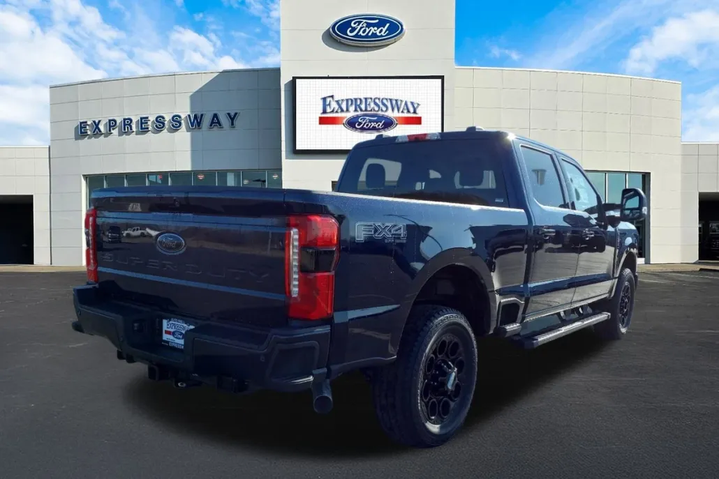 2025 Ford F-250 XLT photo 1