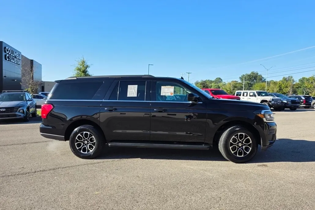 2024 Ford Expedition MAX XLT photo 1
