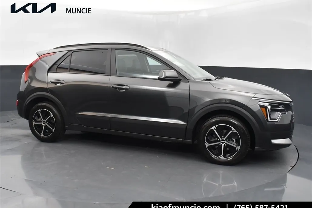 2025 Kia Niro EX photo 1