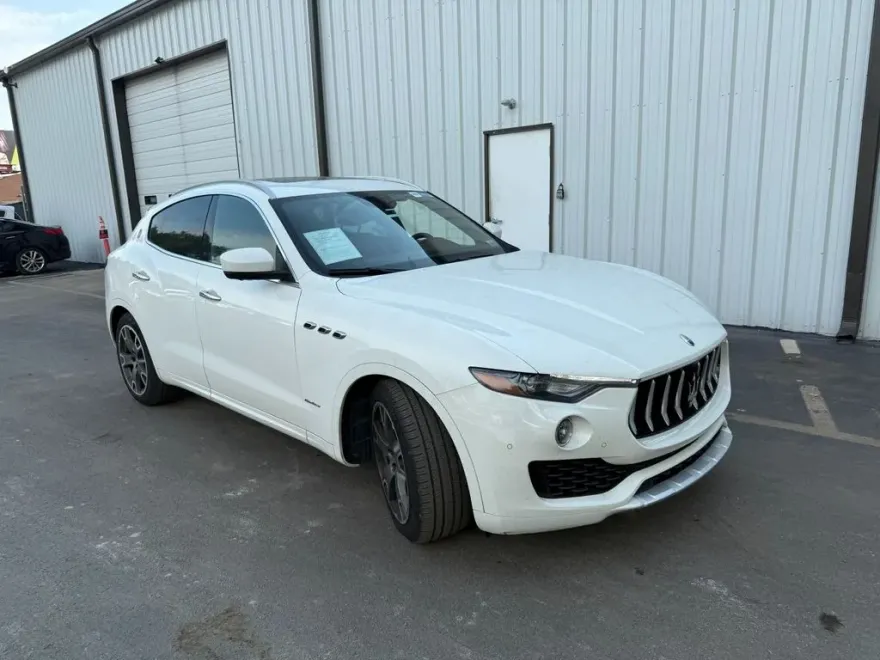 2018 Maserati Levante GranLusso photo 1
