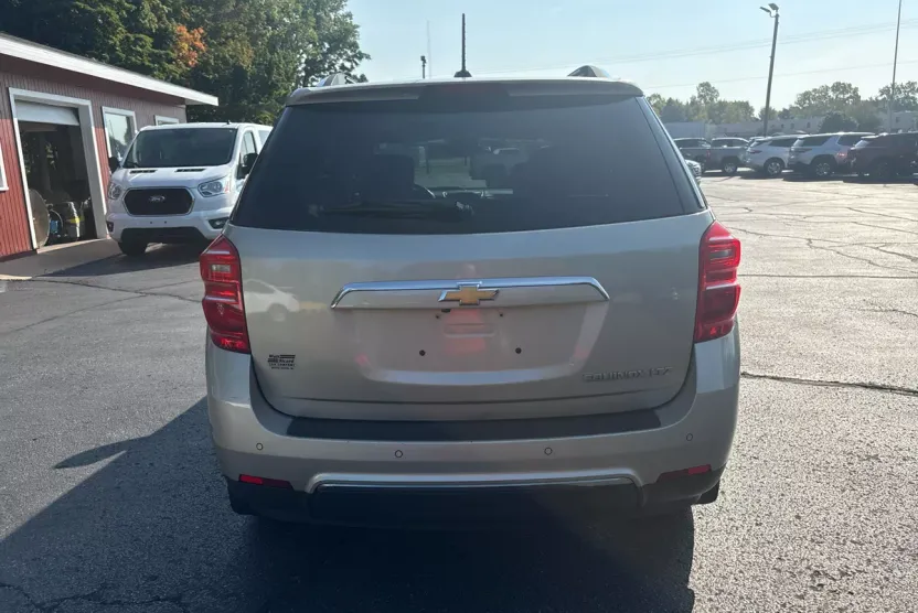 2016 Chevrolet Equinox LTZ photo 1