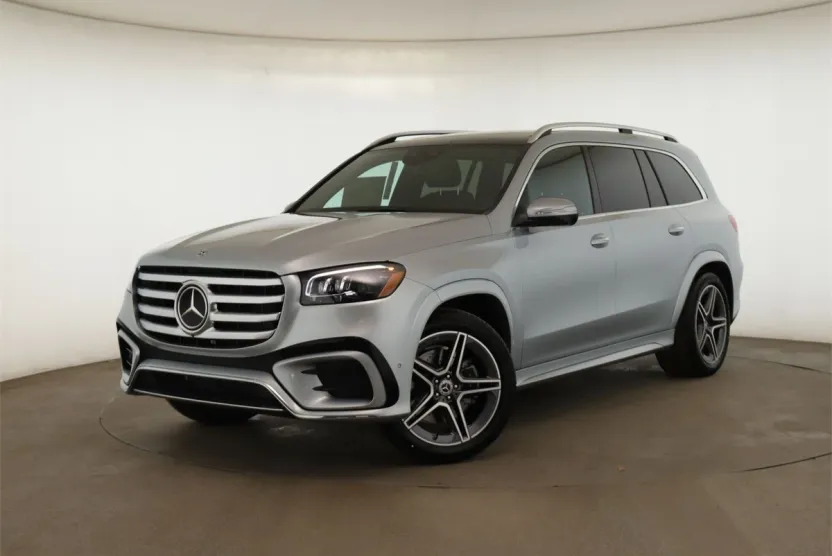 2025 Mercedes Benz GLS 450 4MATIC photo 1