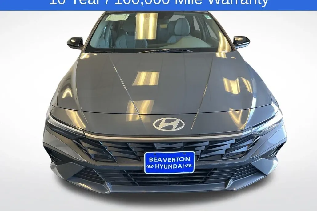 2025 Hyundai Elantra SEL Sport photo 1