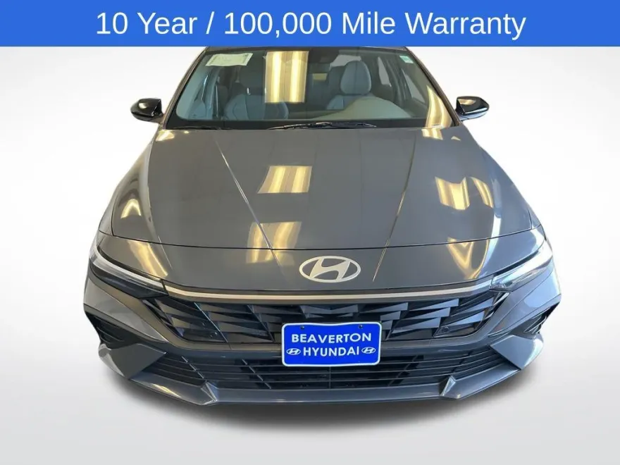 2025 Hyundai Elantra SEL Sport photo 1