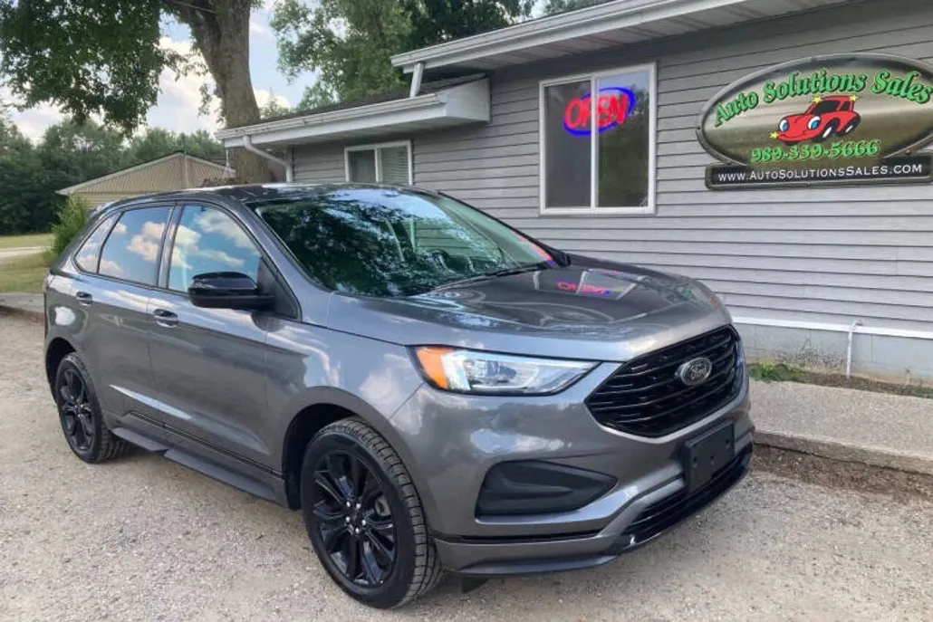 2022 Ford Edge SE photo 1