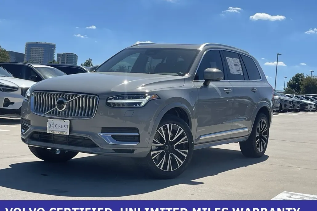 2025 Volvo XC90 T8 Plus photo 1