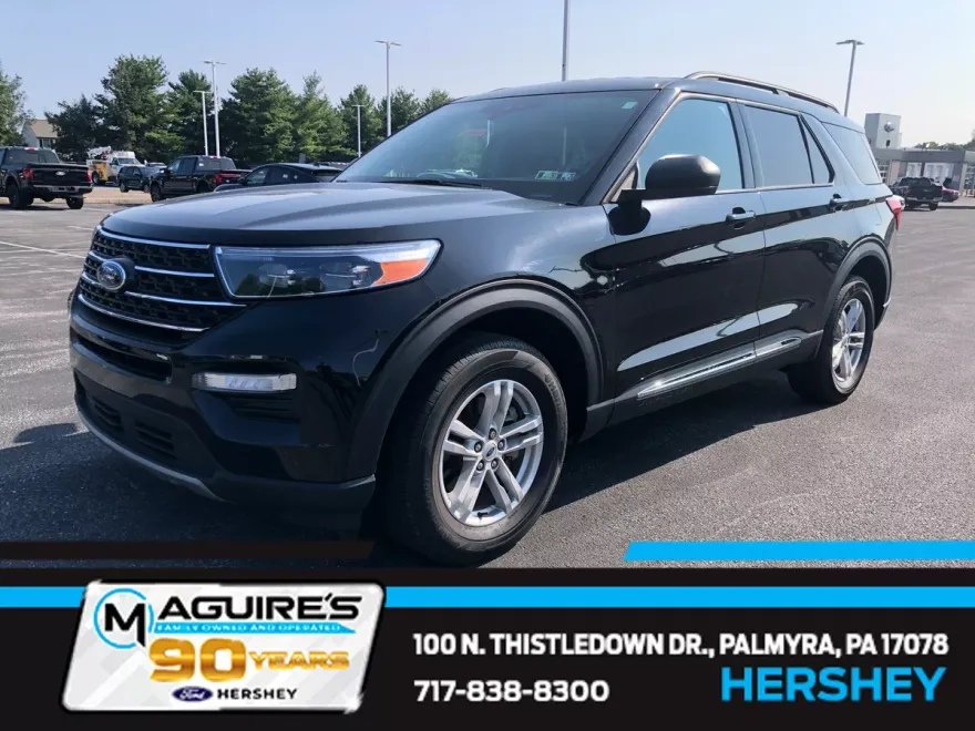 2023 Ford Explorer XLT photo 1