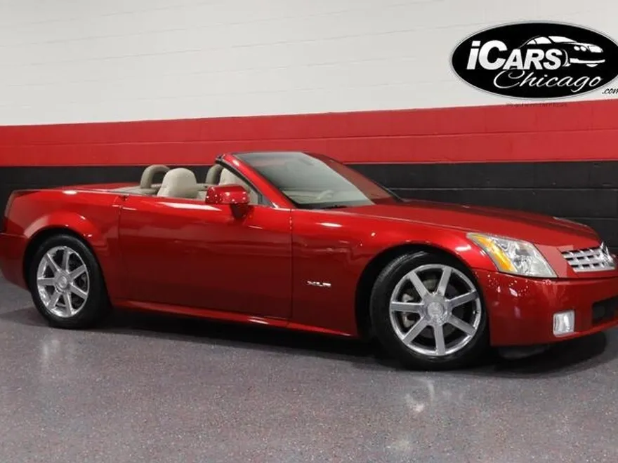 2005 Cadillac XLR photo 1