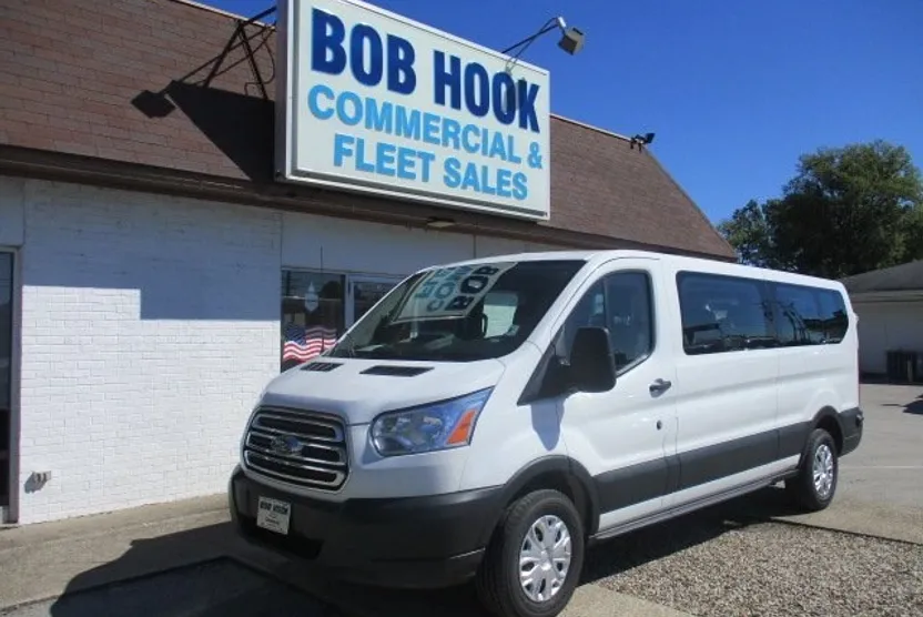 2019 Ford Transit Passenger XLT photo 1