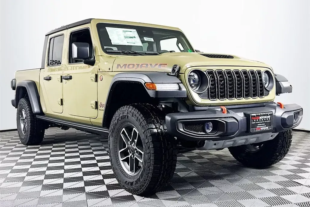 2025 Jeep Gladiator Mojave photo 1