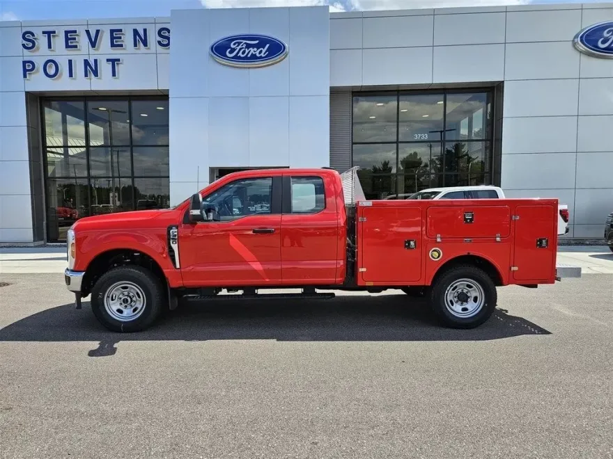2024 Ford F-350 photo 1