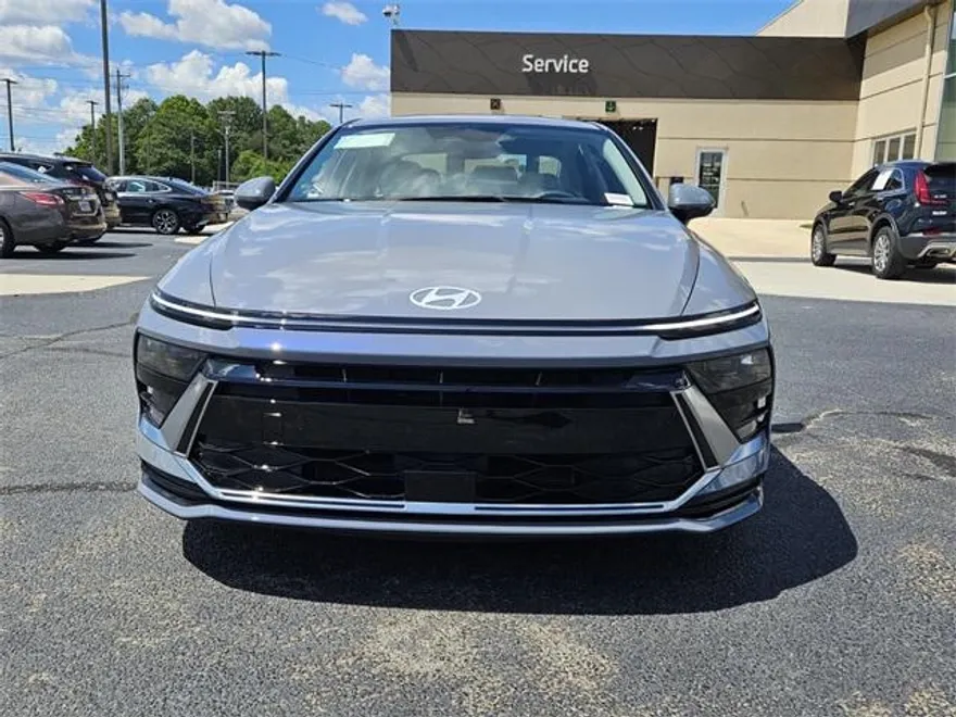 2025 Hyundai Sonata Hybrid SEL photo 1