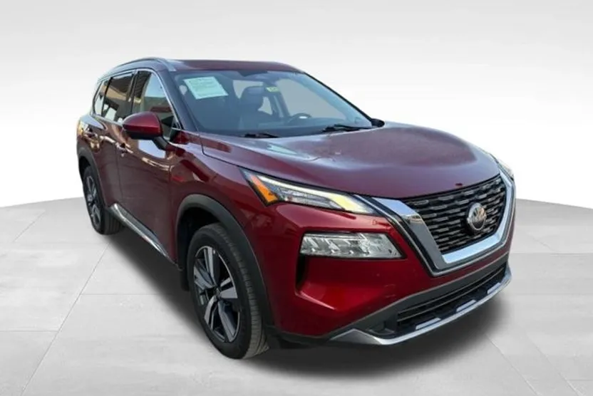 2023 Nissan Rogue SL photo 1