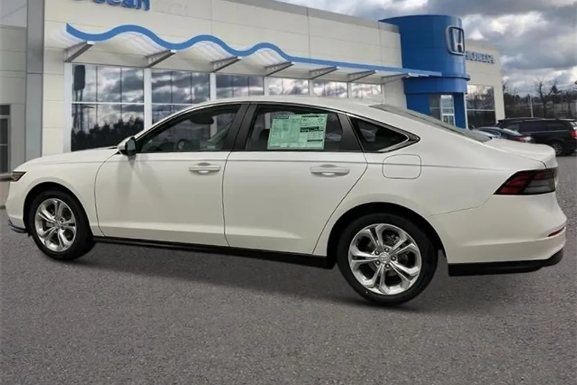 2025 Honda Accord LX photo 1