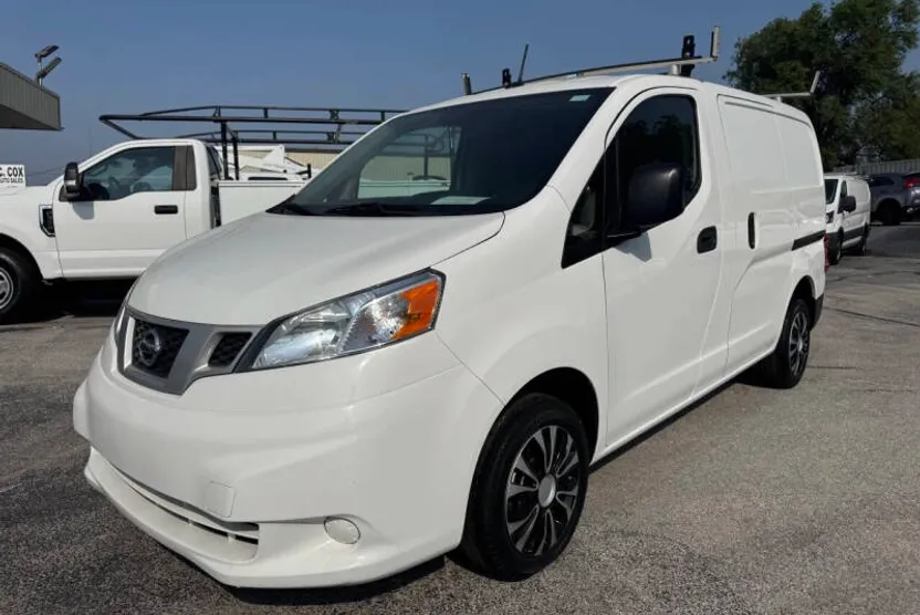 2020 Nissan NV200 S photo 1
