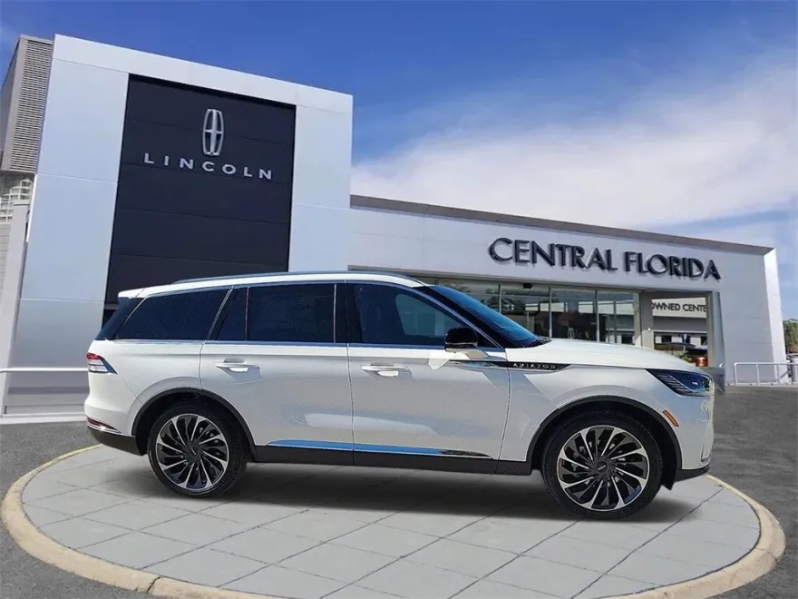 2025 Lincoln Aviator Reserve photo 1