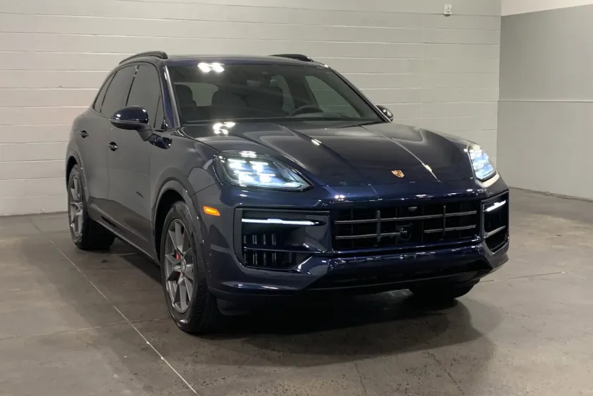 2026 Porsche Cayenne S photo 1
