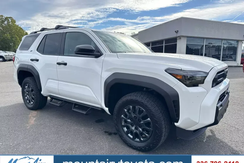 2025 Toyota 4Runner SR5 photo 1