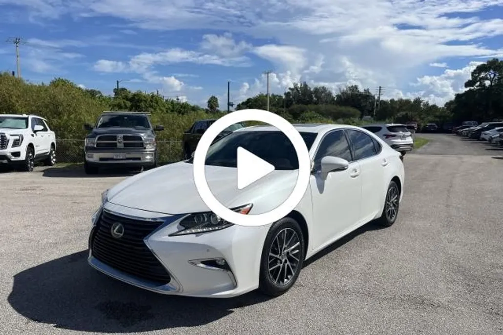 2017 Lexus ES 350 photo 1