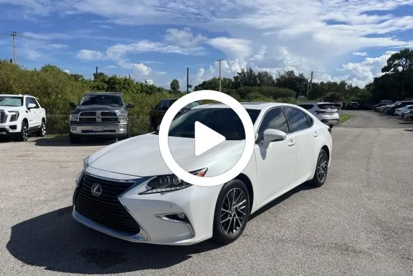2017 Lexus ES 350 photo 1