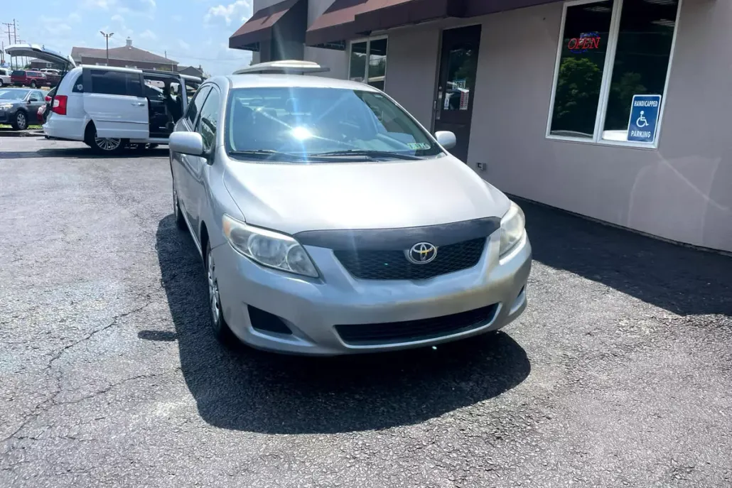 2010 Toyota Corolla Base photo 1