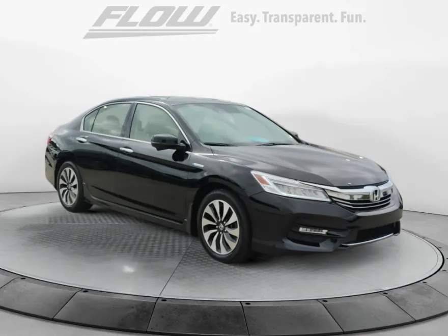2017 Honda Accord Hybrid Touring photo 1