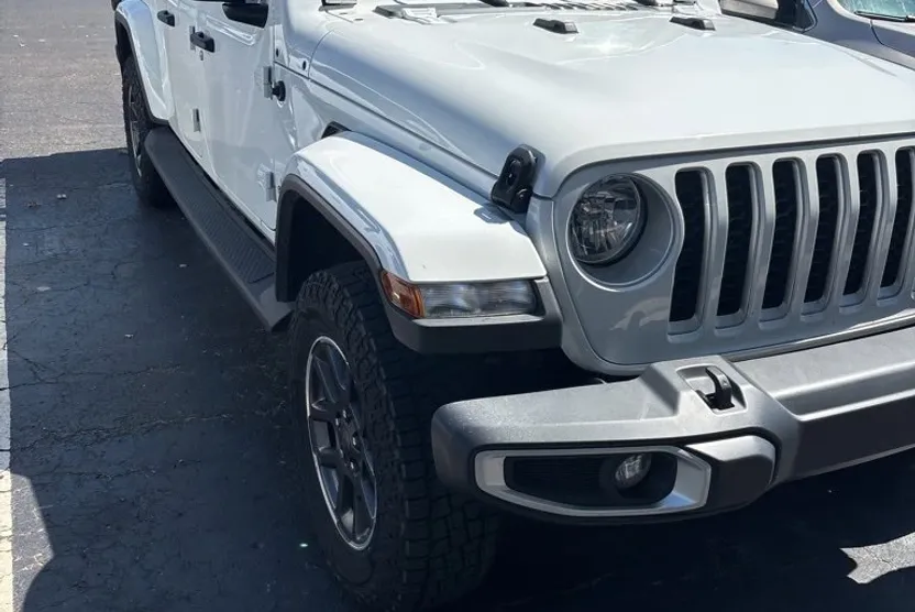 2020 Jeep Gladiator Overland photo 1