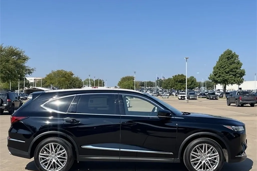 2022 Acura MDX SH-AWD Advance photo 1