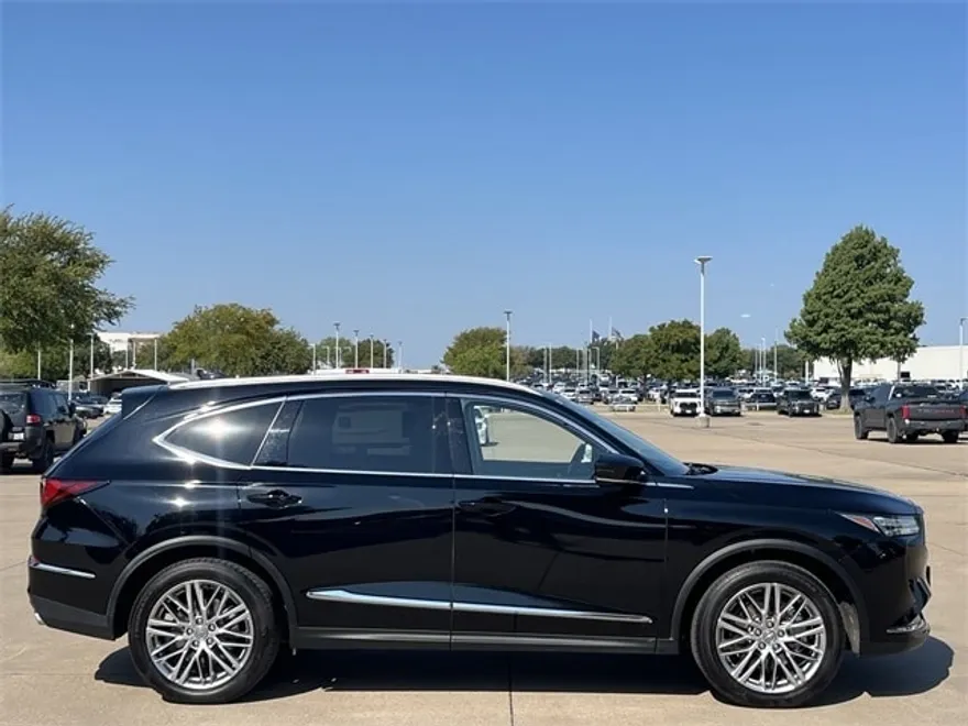 2022 Acura MDX SH-AWD Advance photo 1