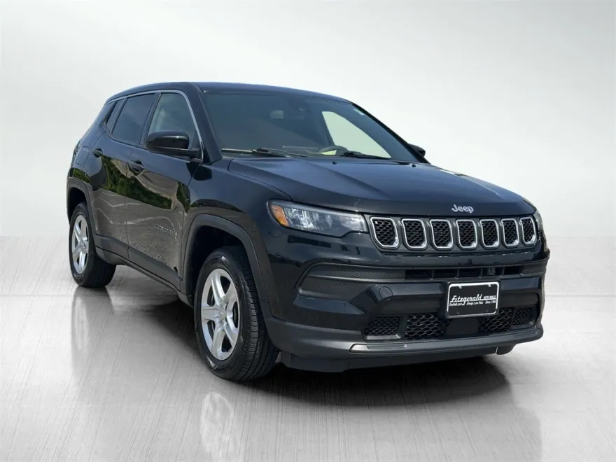 2023 Jeep Compass Sport photo 1